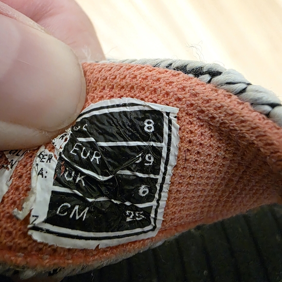 Hey Dude Black and Grey Flip Flops - Picture 4 of 5